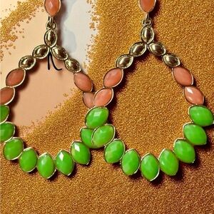 Signature Studio Elegant‎ Boho Goldtone and Green Teardrop Earrings